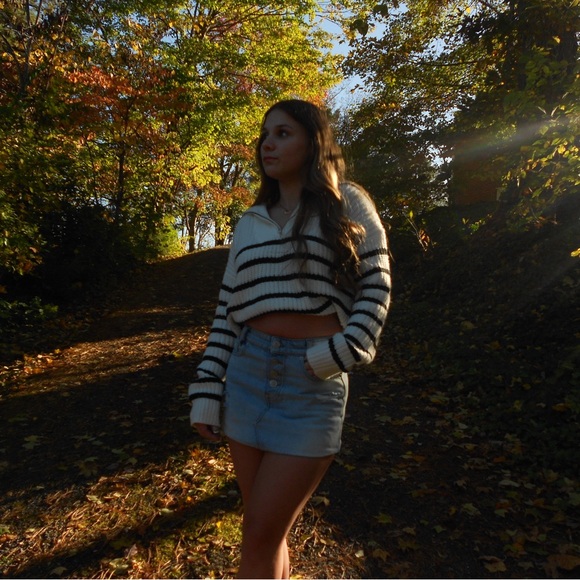 Meet your Posher, Mckayla - Picture 1 of 1